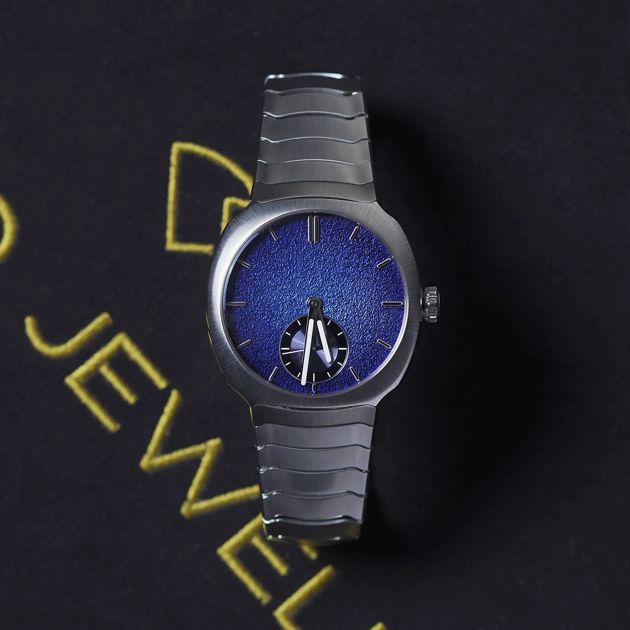 H. Moser & Cie Streamliner Flyback Chronograph in Steel 'Blue Dial'