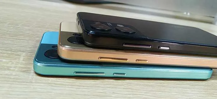 New Arrival AI Smart Android 8.1 هاتف ذكي جديد يعمل بنظام أندرويد