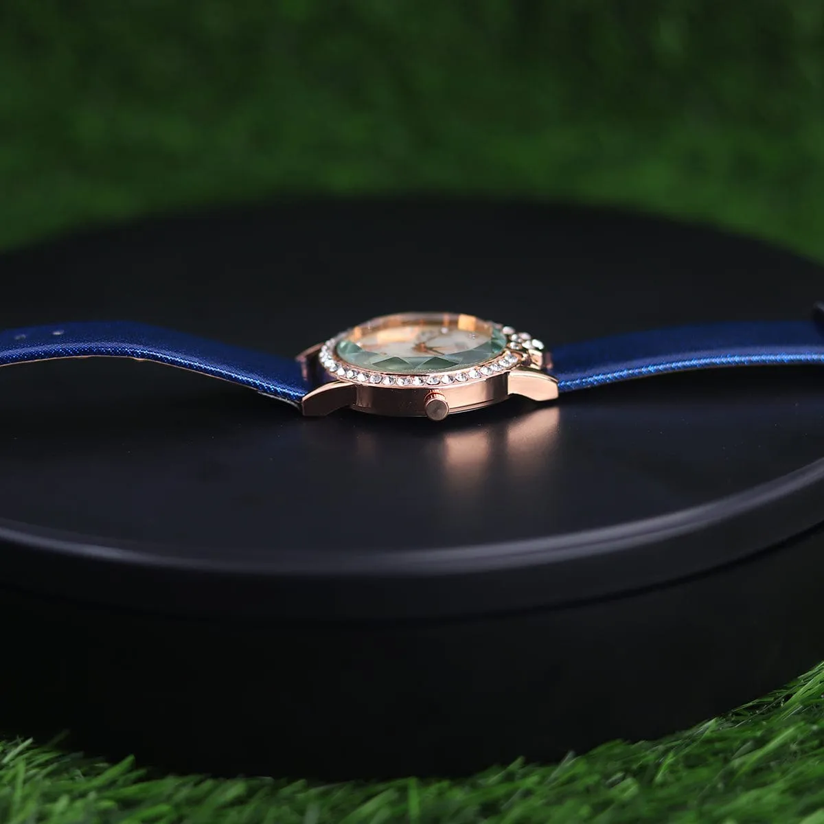 Shining Strap Women Watch