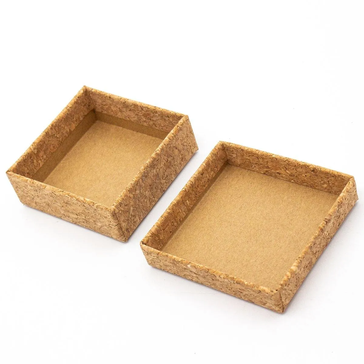 Small cork box for jewelry L-032