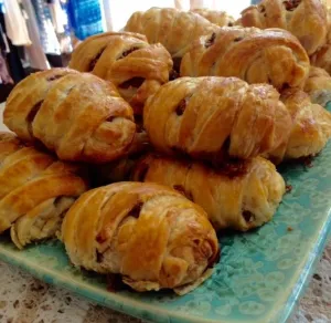 Vicki's Apple Strudels
